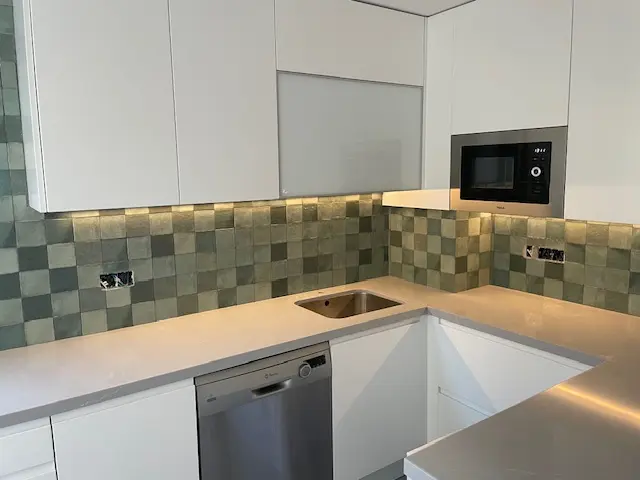 Reforma integral de cocina en Granada con nueva distribución