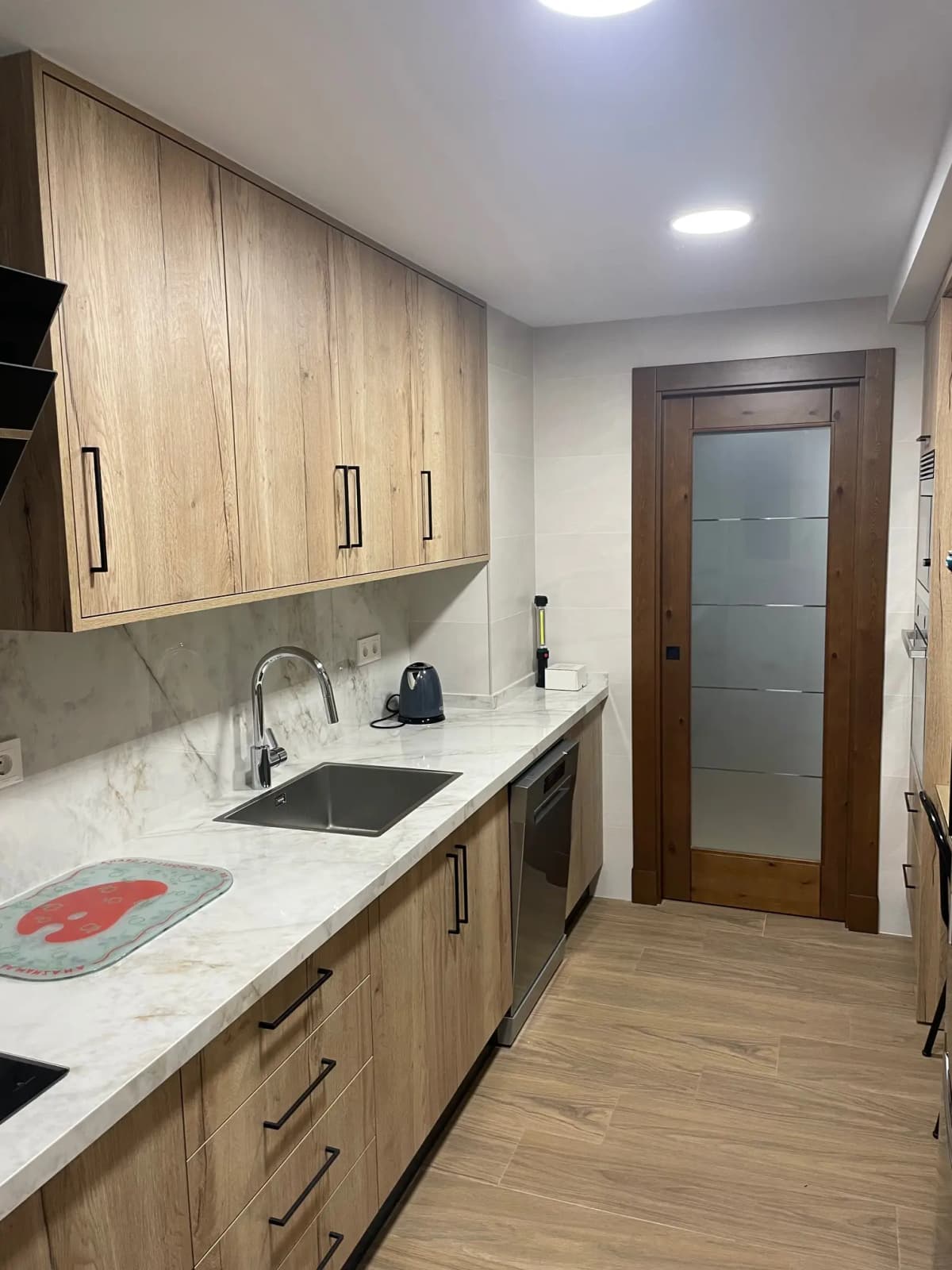 Trabajos complementarios integrales en Almuñécar, Granada: electricidad, fontanería y pintura