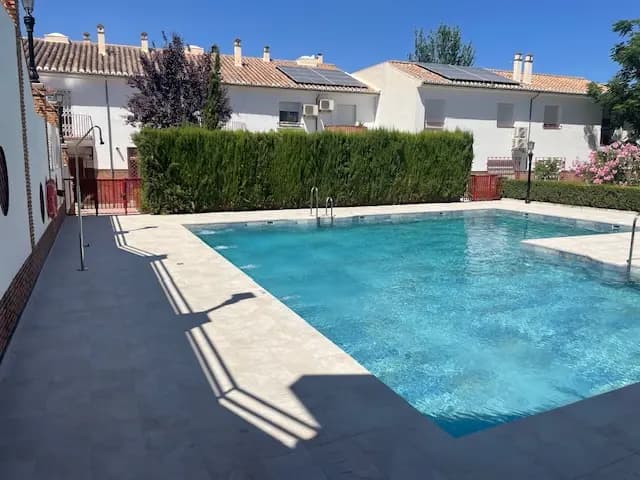 Piscina reformada en la provincia de Granada